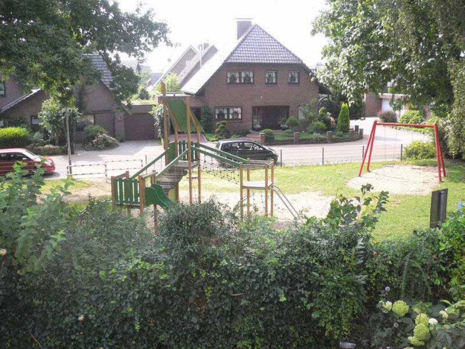 Spielplatz neben der Ferienwohnung Bocholt/Lowick an der Aa